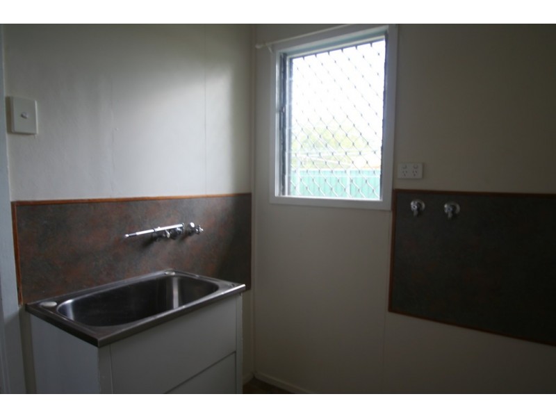 1/40 Old Airport Drive, Emerald QLD 4720