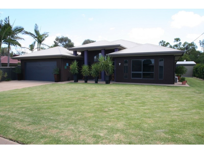 7 Joel Ernest Drive, Emerald QLD 4720