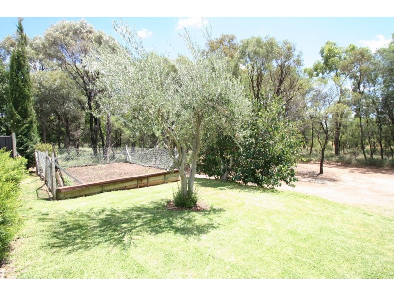 7 Joel Ernest Drive, Emerald QLD 4720