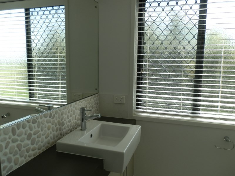 2/34 Brokenwood Street, Emerald QLD 4720