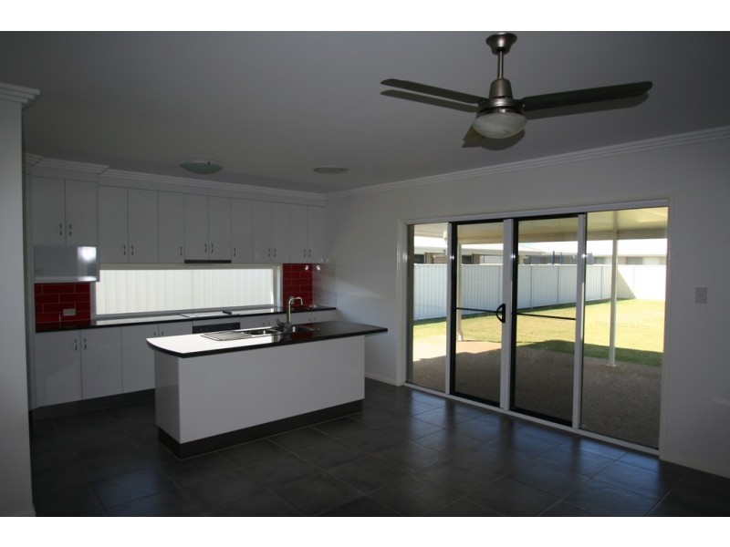 11 Sandown Street, Emerald QLD 4720