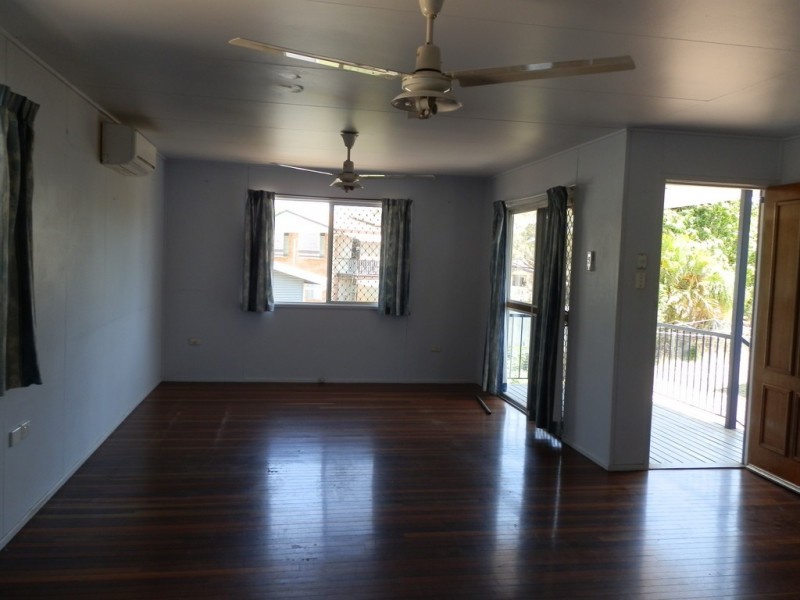 6 Leahy Place, Emerald QLD 4720