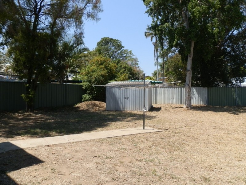 6 Leahy Place, Emerald QLD 4720