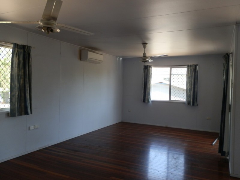 6 Leahy Place, Emerald QLD 4720