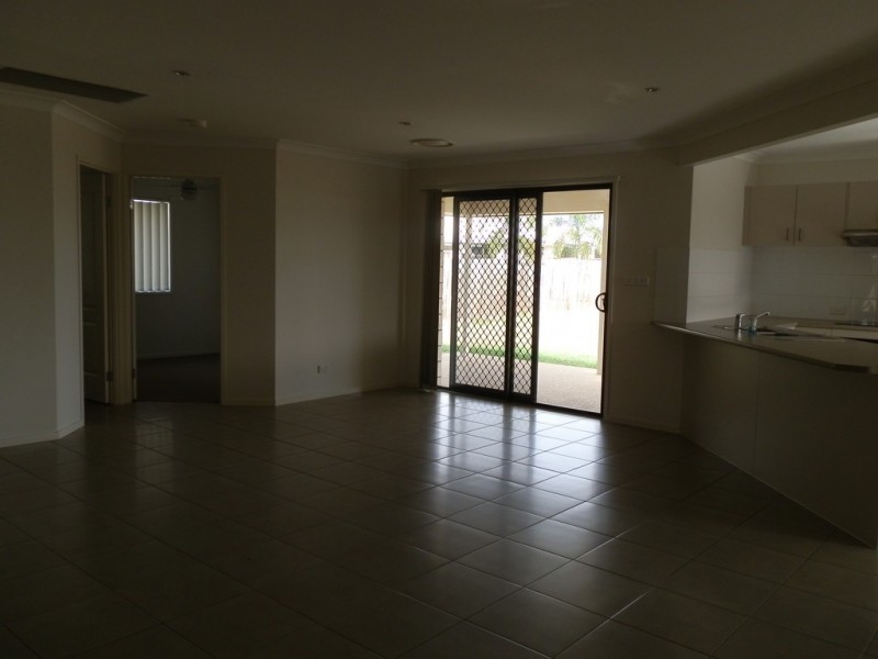 31 Scenic Drive, Emerald QLD 4720