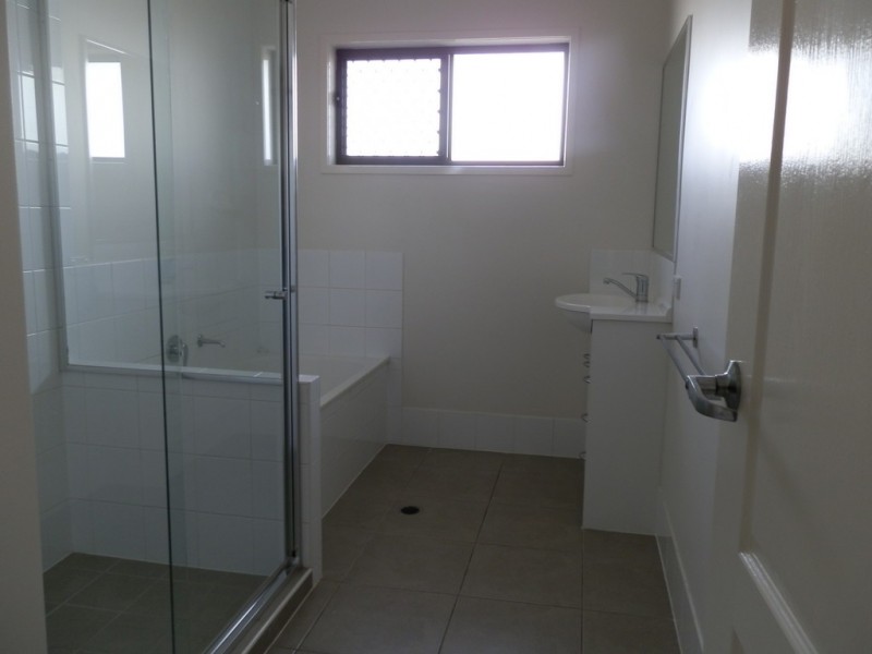31 Scenic Drive, Emerald QLD 4720