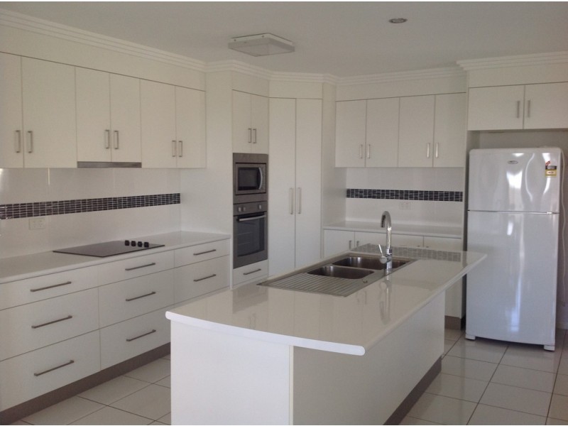 1/73 Lakeside Drive, Emerald QLD 4720