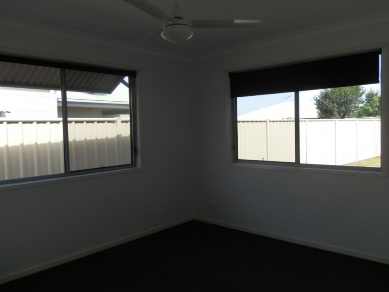 7 Lightening Street, Emerald QLD 4720
