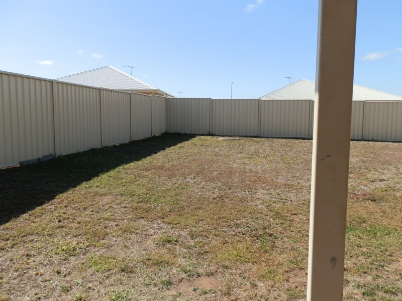 7 Lightening Street, Emerald QLD 4720