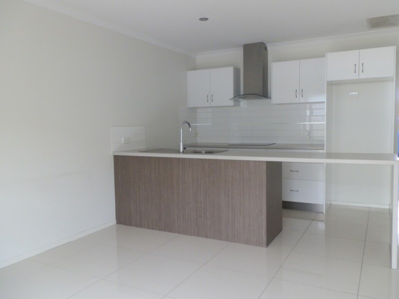 2/53 Retro Street, Emerald QLD 4720