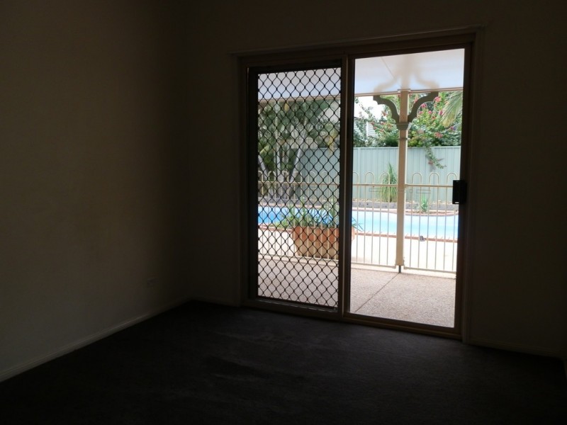5 Tineele Place, Emerald QLD 4720