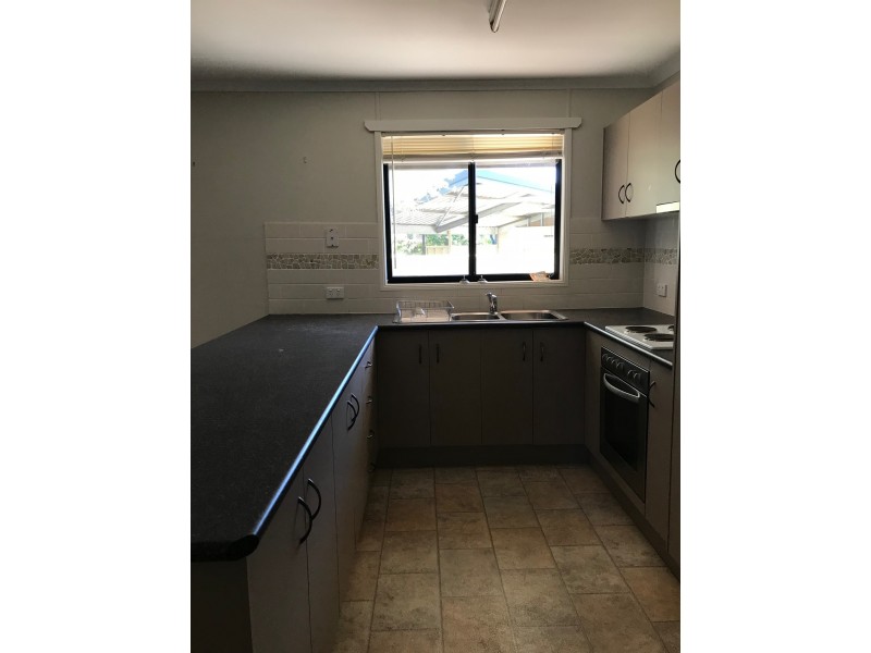 1/212 Borilla Street, Emerald QLD 4720