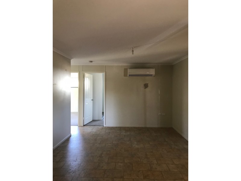 1/212 Borilla Street, Emerald QLD 4720