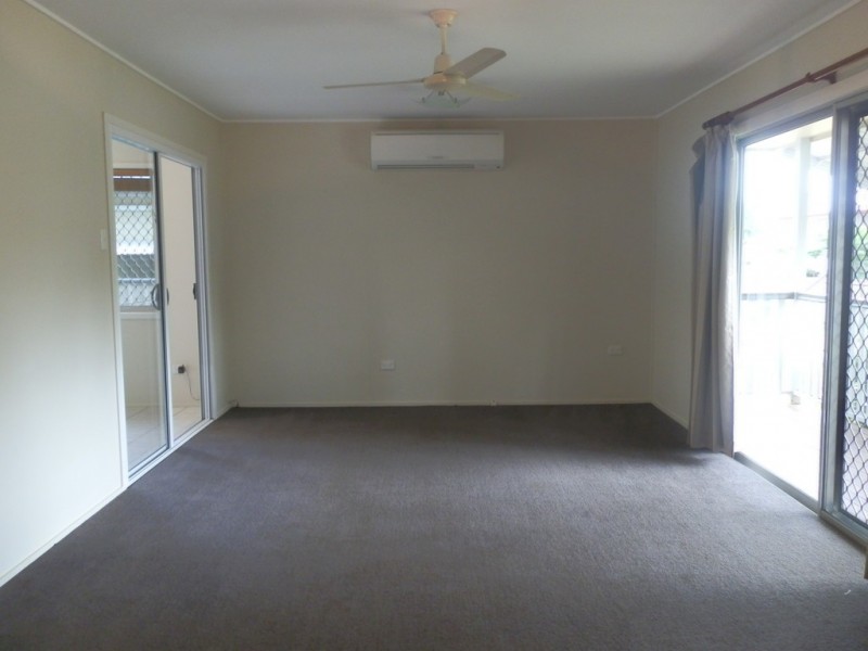 8 Dearden Place, Emerald QLD 4720