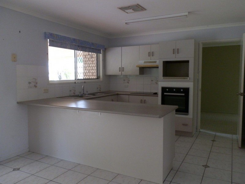 6 Edmonston Drive, Emerald QLD 4720
