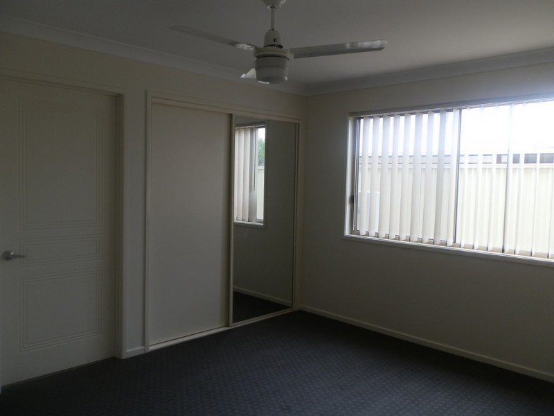 2/11 Glovar Street, Emerald QLD 4720