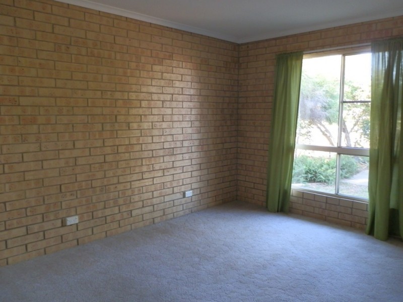 2/165 Opal Street, Emerald QLD 4720