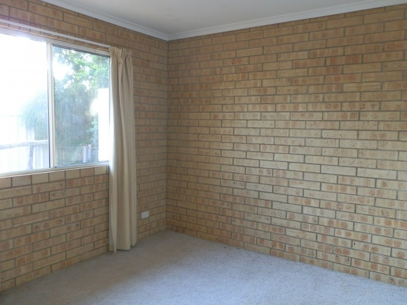 2/165 Opal Street, Emerald QLD 4720