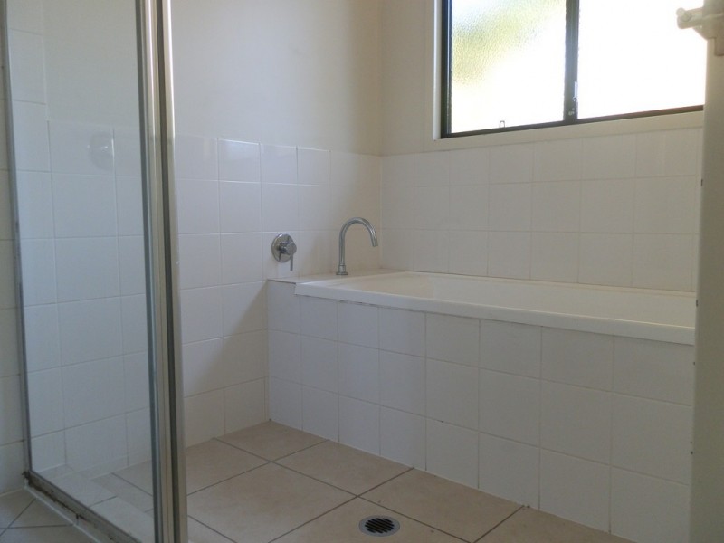 3 Paperbark Place, Emerald QLD 4720