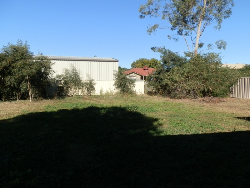 3 Paperbark Place, Emerald QLD 4720