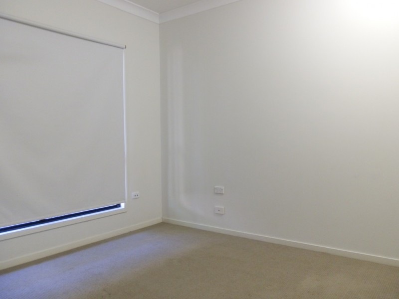 3 Paperbark Place, Emerald QLD 4720