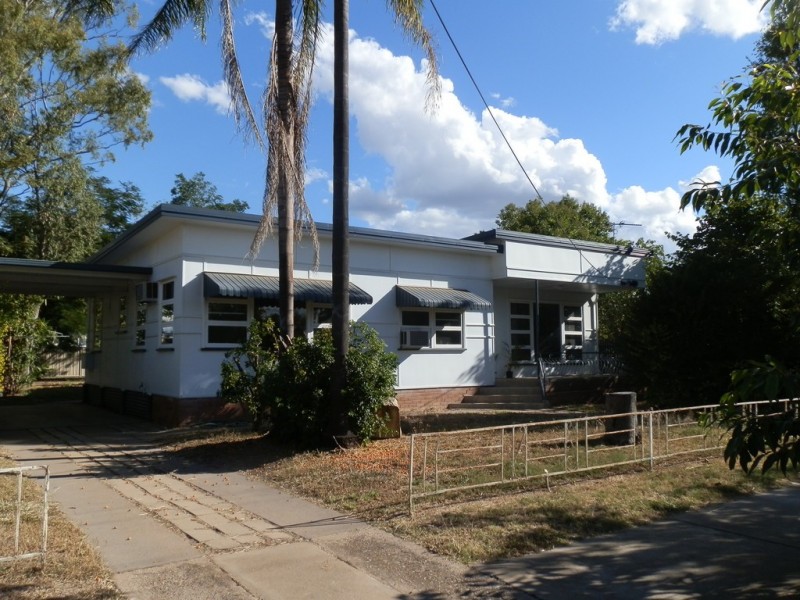 52 Theresa Street, Emerald QLD 4720