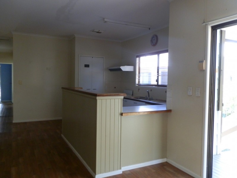 4 GILA PLACE, Emerald QLD 4720