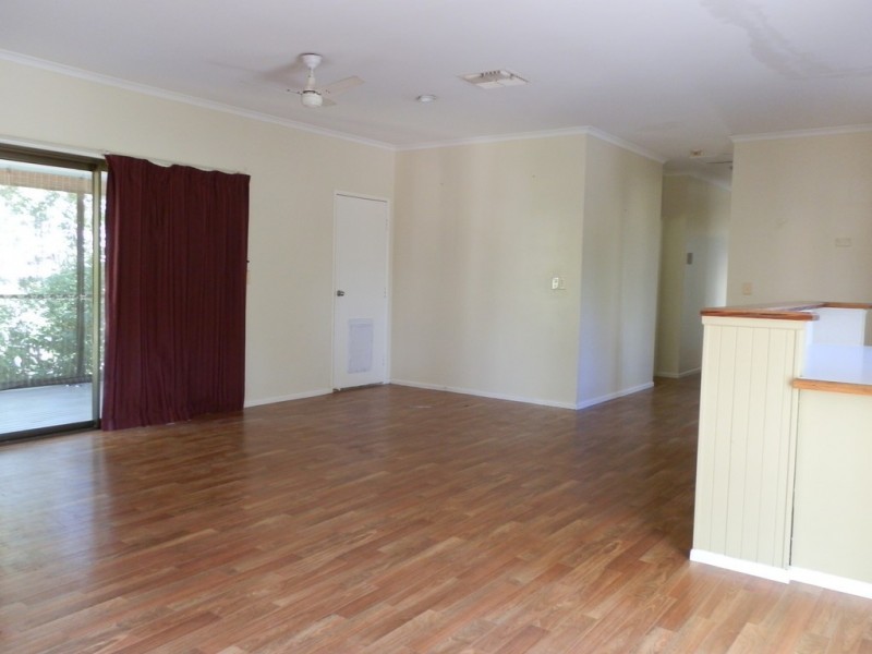 4 GILA PLACE, Emerald QLD 4720