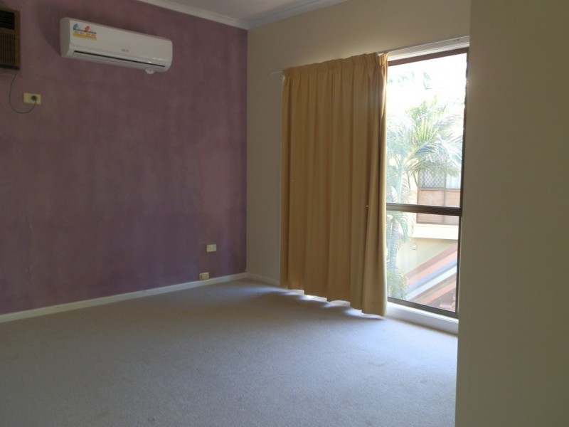 4 GILA PLACE, Emerald QLD 4720