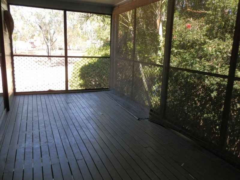 4 GILA PLACE, Emerald QLD 4720