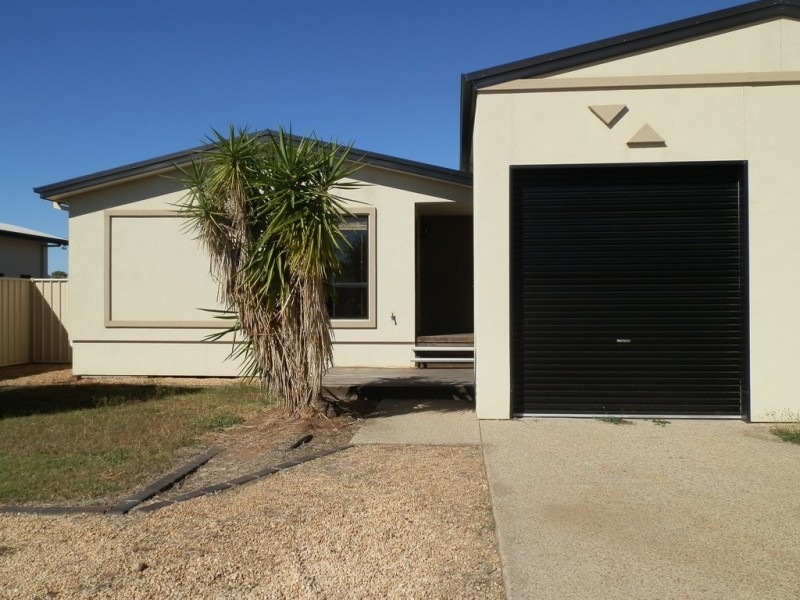 1/23 Callaghan Street, Emerald QLD 4720