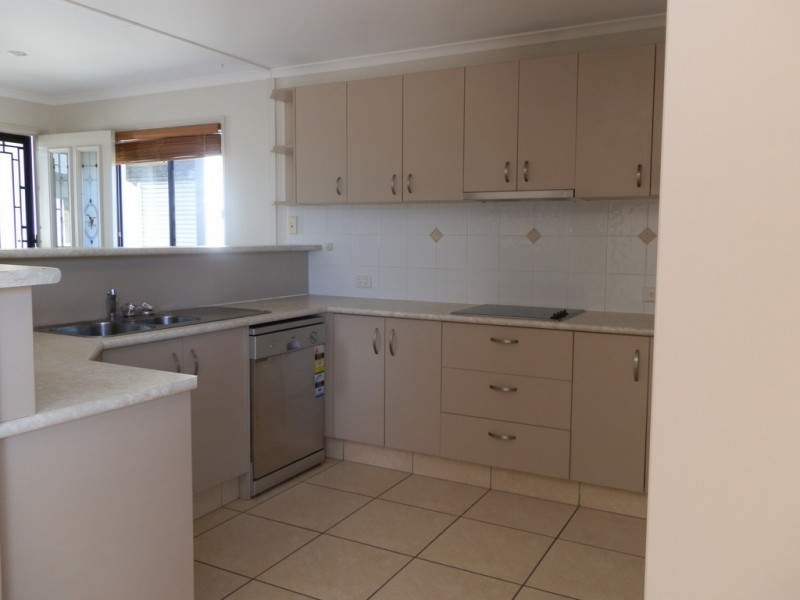 1/23 Callaghan Street, Emerald QLD 4720