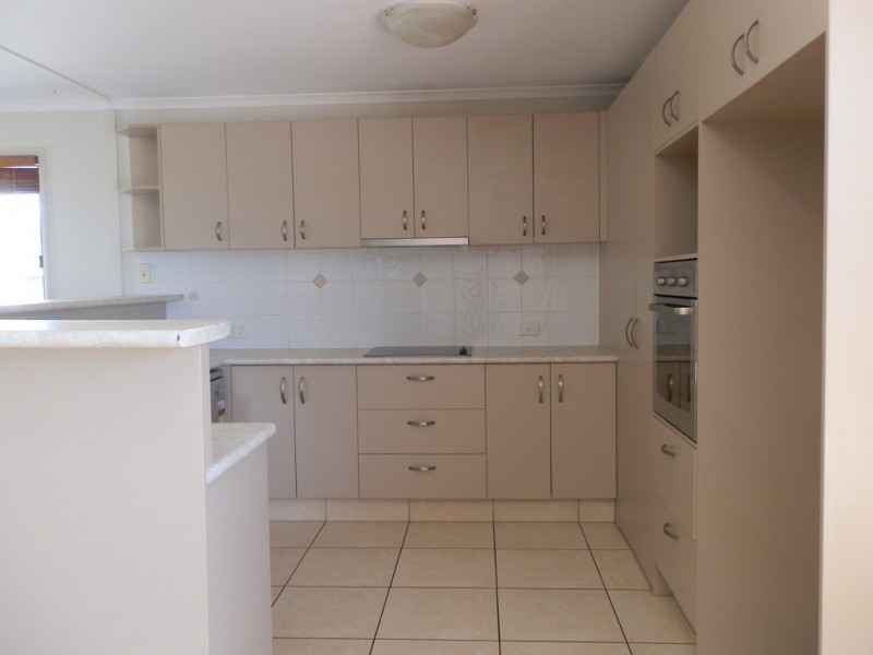 1/23 Callaghan Street, Emerald QLD 4720