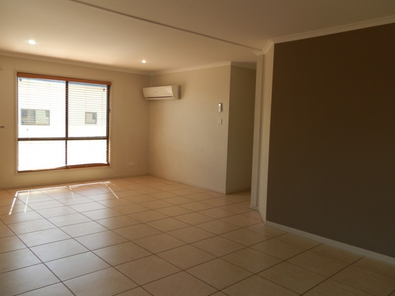 1/23 Callaghan Street, Emerald QLD 4720