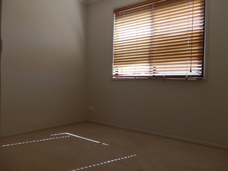 1/23 Callaghan Street, Emerald QLD 4720