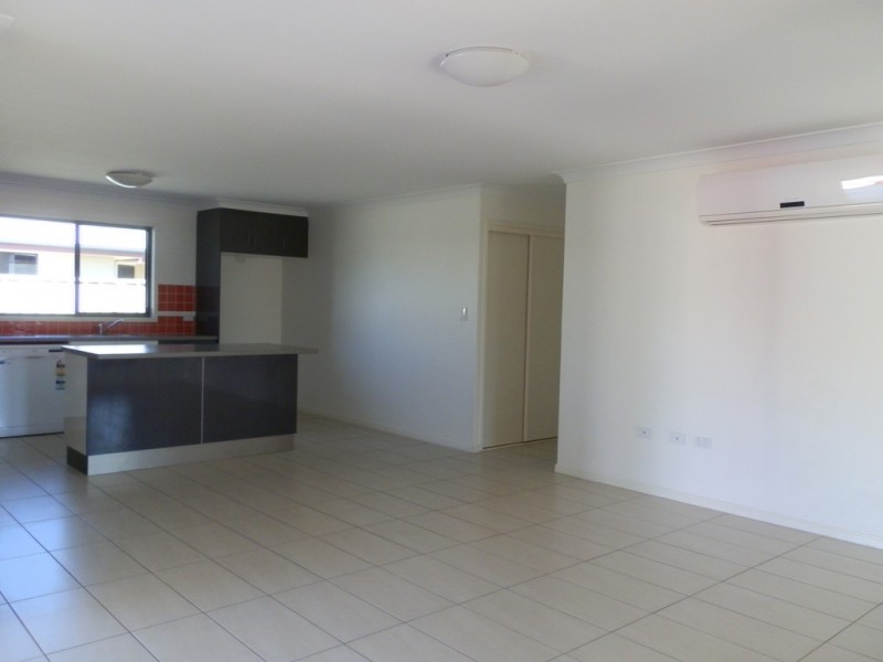 12 BLUE GUMS DRIVE, Emerald QLD 4720