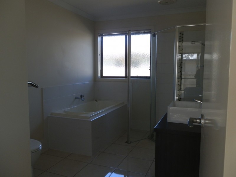 7 Jade Street, Emerald QLD 4720