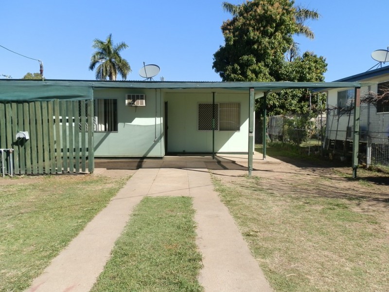 2/40 Old Airport Drive, Emerald QLD 4720