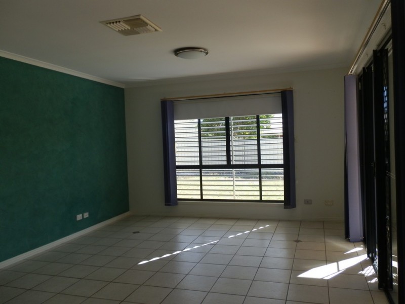 14 Callaghan Street, Emerald QLD 4720