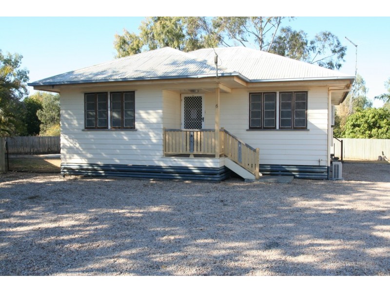 6 Edwards Place, Emerald QLD 4720