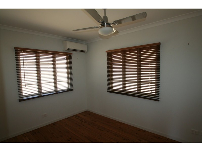 6 Edwards Place, Emerald QLD 4720
