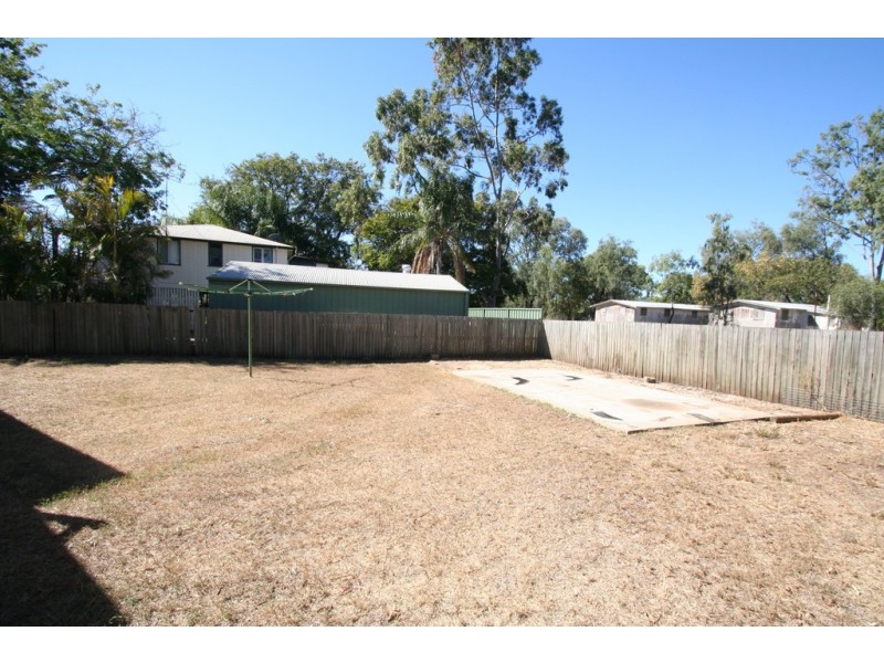 6 Edwards Place, Emerald QLD 4720