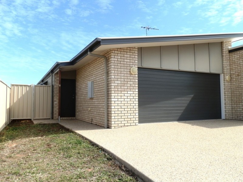 1/7 Calderwood Street, Emerald QLD 4720