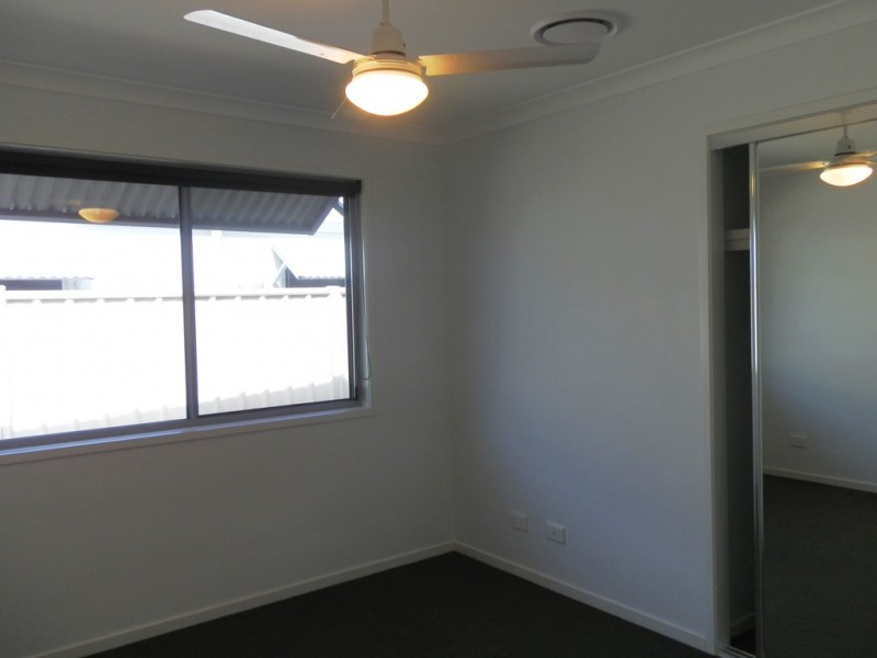 1/7 Calderwood Street, Emerald QLD 4720