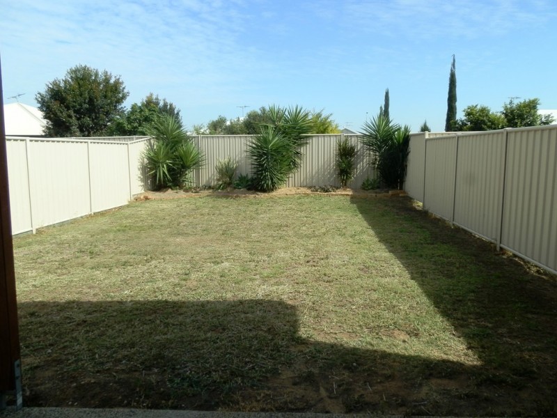 1/7 Calderwood Street, Emerald QLD 4720