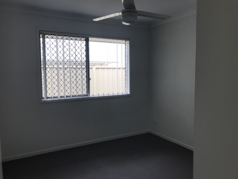 14 Lakeside Drive, Emerald QLD 4720