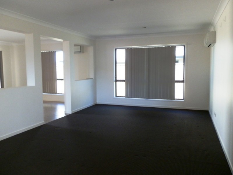 27 Thornton Street, Emerald QLD 4720