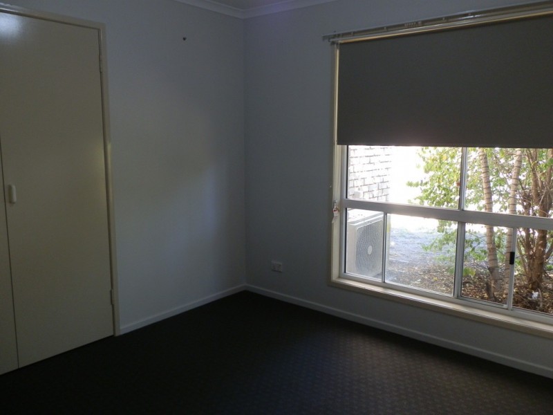 6 Edmonston Drive, Emerald QLD 4720