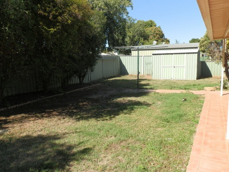 6 Edmonston Drive, Emerald QLD 4720