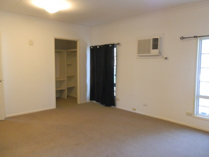 89 Harris Street, Emerald QLD 4720